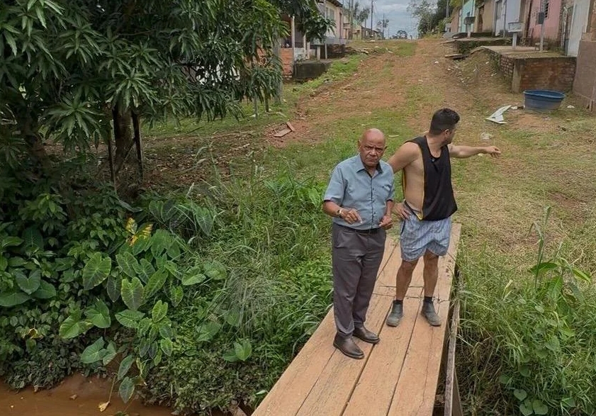 PASTOR EVANILDO: Vereador vistoria ponte e cobra melhorias para garantir acesso no Novo Horizonte