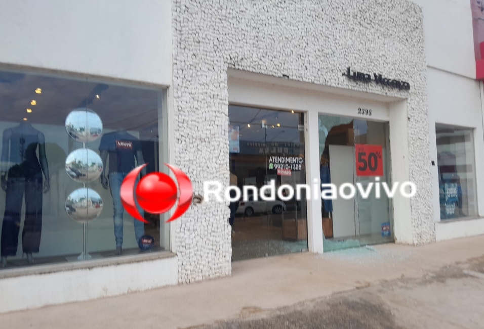 ARRASTÃO: Loja da marca Levi's é alvo de criminosos na Avenida Carlos Gomes