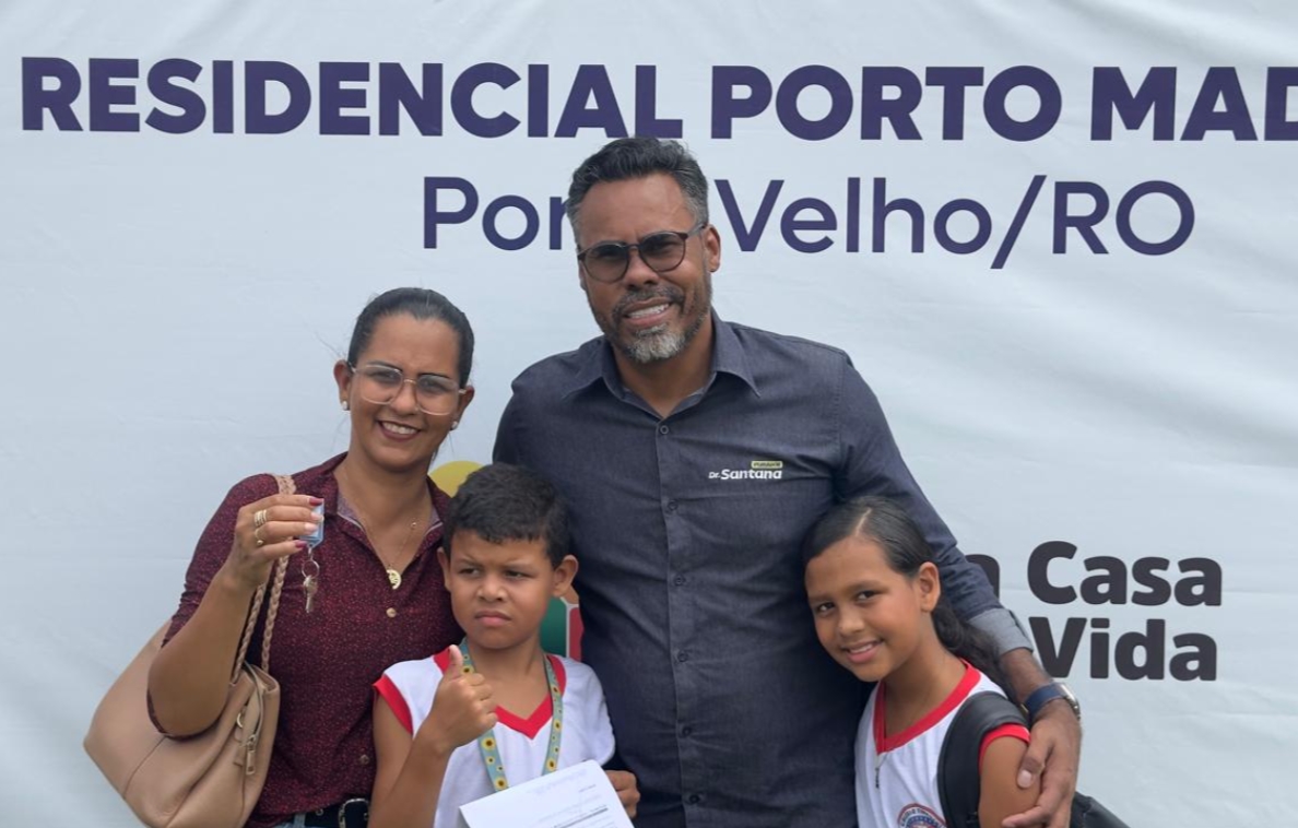 DR. SANTANA: Vereador participa da entrega de 592 moradias em Porto Velho