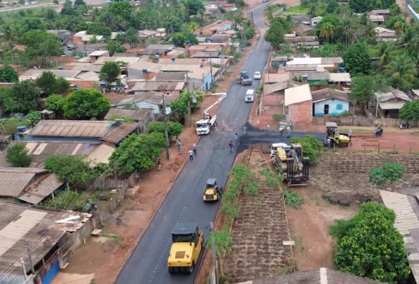 CÁSSIO GOIS: Obras de asfalto e drenagem avançam após 30 anos de espera