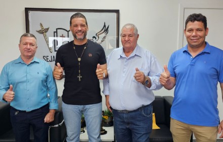 DELEGADO CAMARGO: Deputado recebe vereadores de Cabixi para discutir demandas