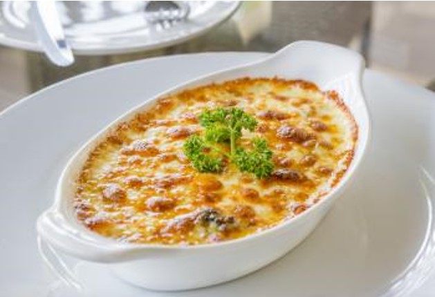 UMA DELÍCIA: Frango ao creme de milho é um prato rápido e fácil de preparar