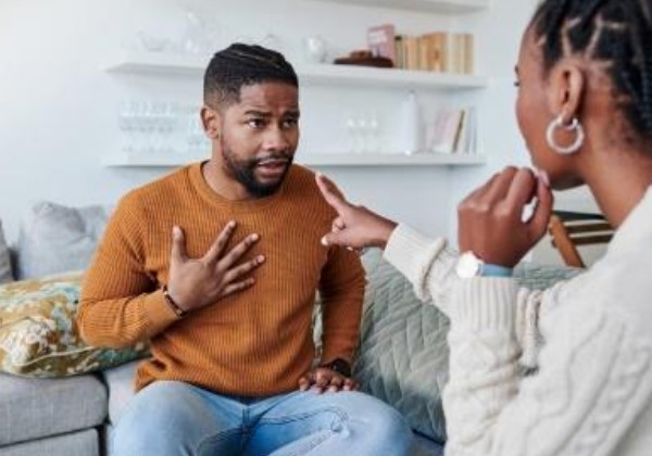 ESTÁ TUDO BEM? O que significa quando alguém tem comportamento passivo-agressivo