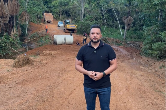 FERNANDO SILVA: Vereador acompanha início de obras de drenagem no bairro Nacional