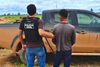 CERCADO: Acusado de tentar executar a esposa é preso com armas durante ação da PC