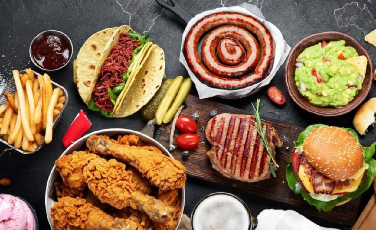 COLORADO DO OESTE: Escola municipal realiza 'Festival de Sabores' com temática dos anos 60