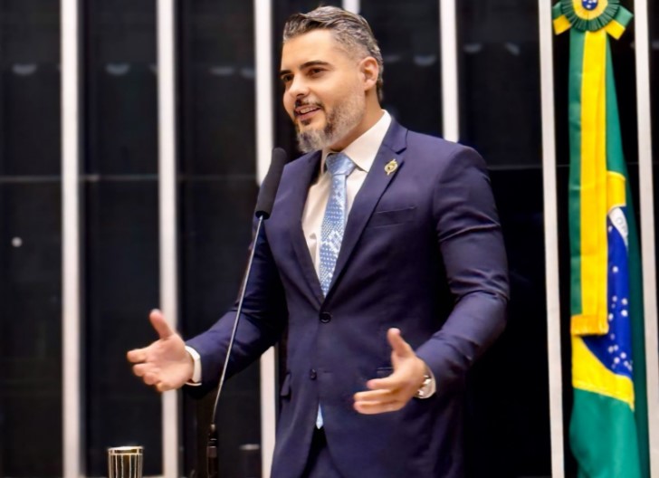 THIAGO FLORES: Deputado libera R$ 400 mil para mototaxistas de Ariquemes