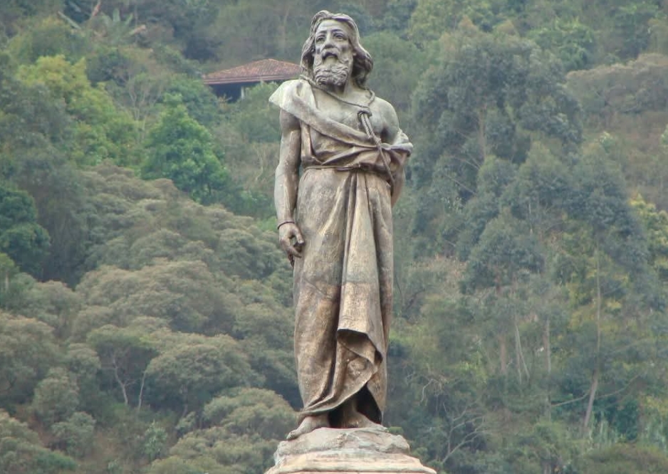 TIRADENTES: Dos livros de História para o cinema, samba-enredo e telenovela