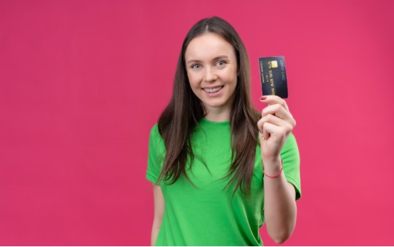 CARTÃO RECARREGÁVEL: Uma solução prática e segura para os mais jovens