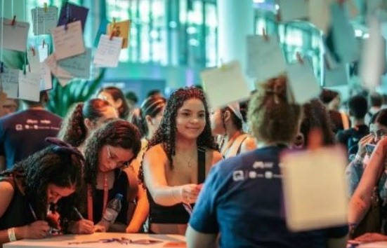 TRABALHO E EMPREGO: Cresce o número de jovens de 14 a 24 anos ocupados no Brasil