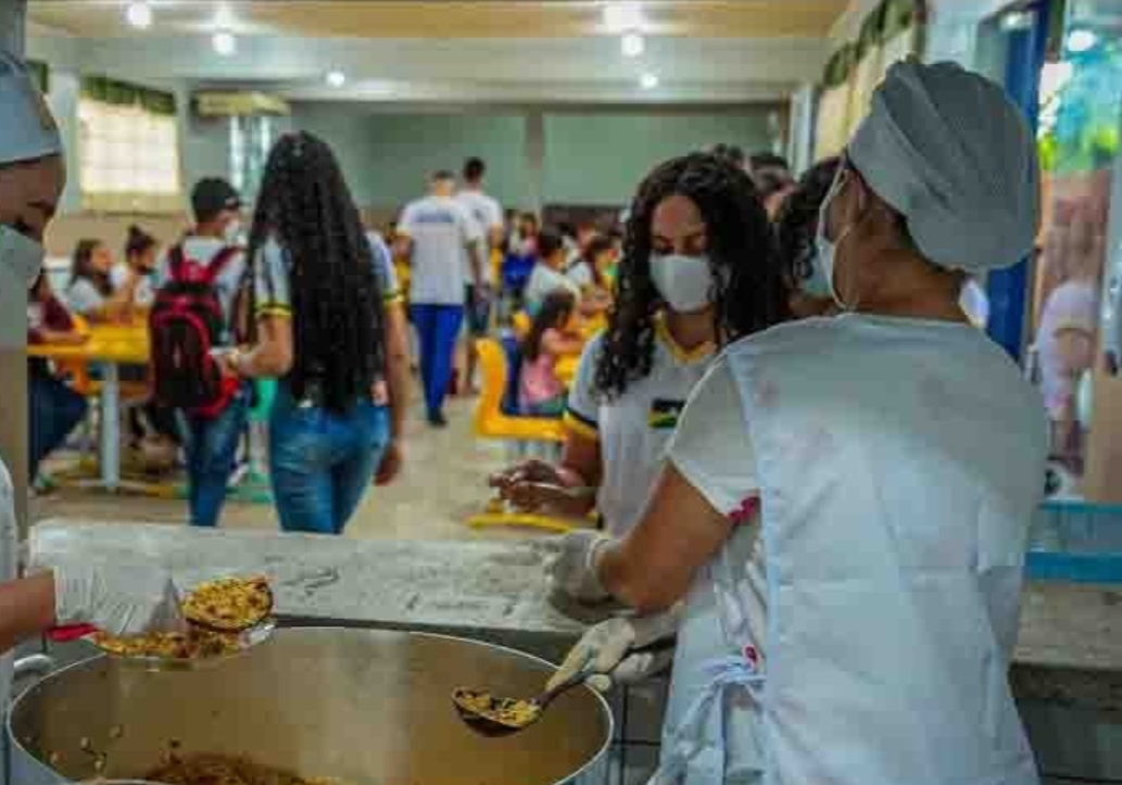 PROGRAMA DA SEDUC: Voluntários relatam atraso em bolsas do programa Amigo Voluntário do Educando