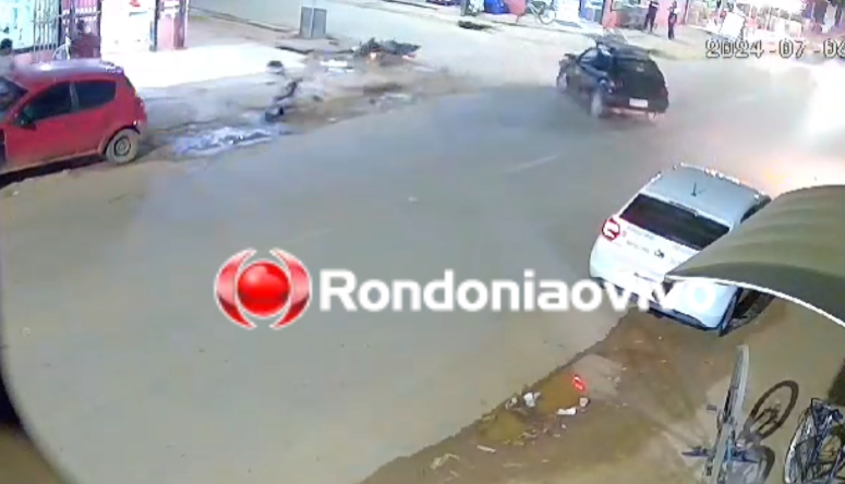 ASSISTA: Vídeo mostra grave batida entre moto e carro na Vila Mariana 