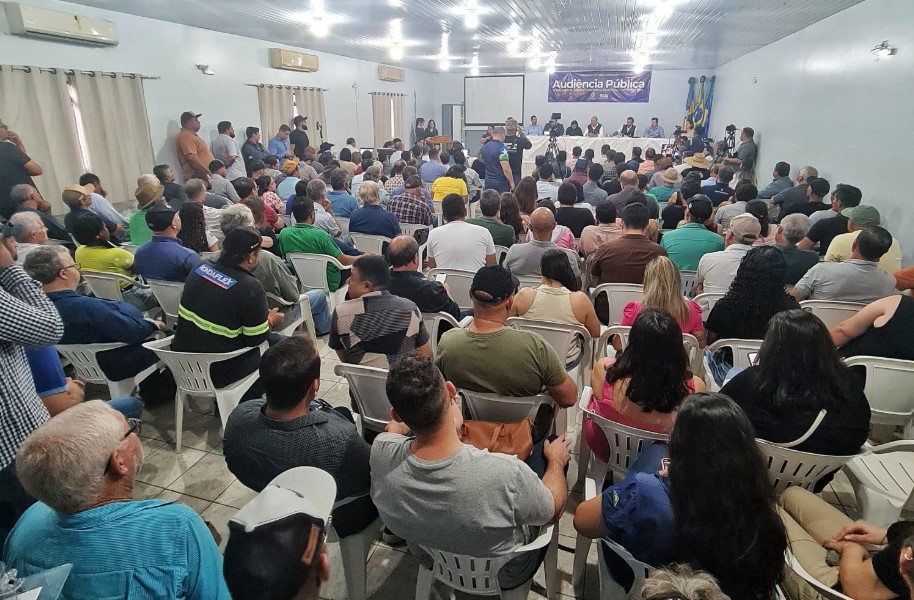 ISMAEL CRISPIN: Deputado conduz audiência em Alta Floresta sobre o ZSEE