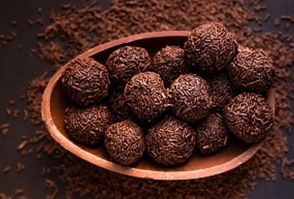 QUEM INVENTOU? Conheça a verdadeira história do doce mais amado do Brasil