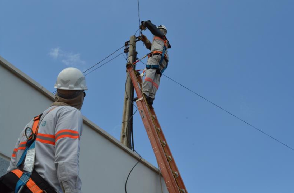 REDE ELÉTRICA: Energisa alerta para riscos e orienta profissionais para evitar acidentes