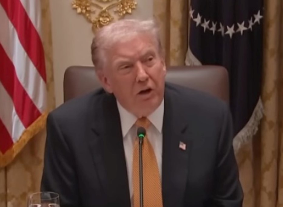 BOLSA TARIFAÇO: Trump anuncia US$ 2 mil por pessoa com tarifas sobre outros países