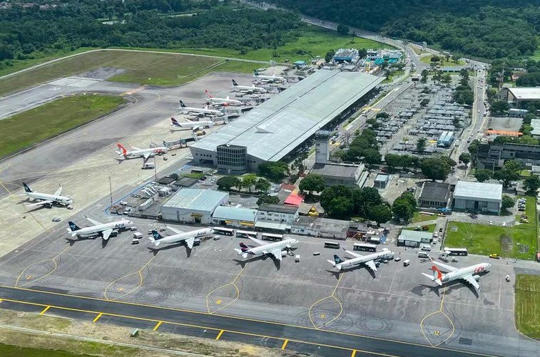 TRANSPORTE AÉREO: Aeronautas aprovam acordo e não haverá greve na aviação brasileira