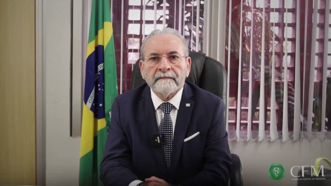 MAIS DE R$ 45 MIL: Metrópoles expõe ganhos do presidente do CFM ligado a Bolsonaro