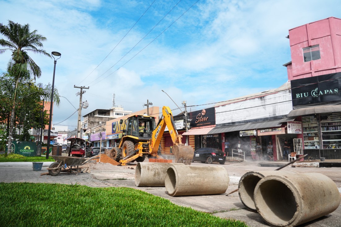 INFRAESTRUTURA: Centro de PVH passa por obras de drenagem para combater alagamentos