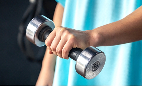 ESTUDO: Musculação reprograma células do fígado e ajuda a reverter danos da obesidade