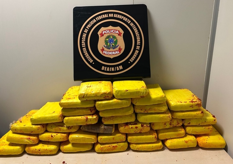 AÇÃO: PF apreende 37 kg de skunk no Aeroporto de Manaus