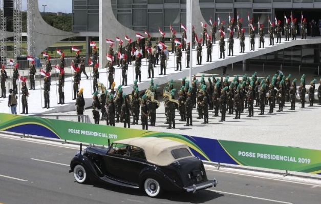DEPOIS DO FERIADÃO: Posse de presidente e governadores mudará de data a partir de 2027