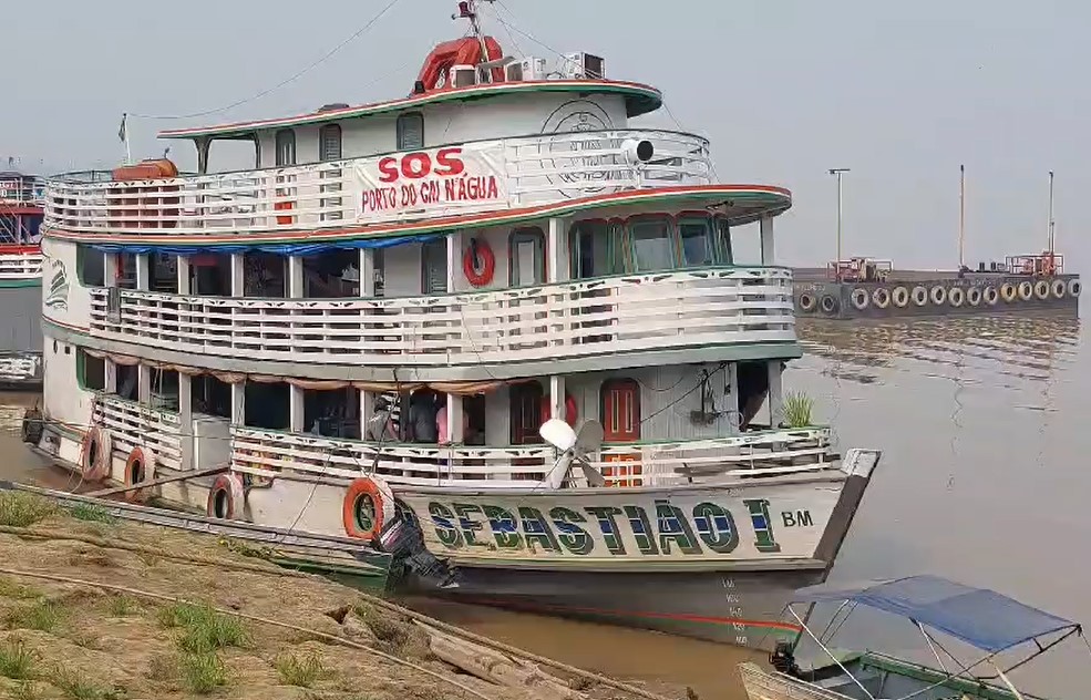 BARCOS SEM PORTO: Donos de embarcações de turismo querem voltar para o Complexo da EFMM