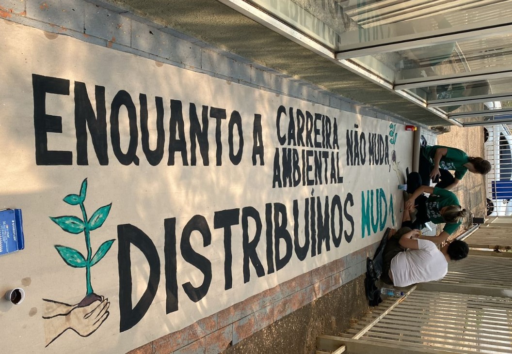 GREVE IBAMA/ICMBio: Servidores farão distribuição de mudas no Espaço Alternativo