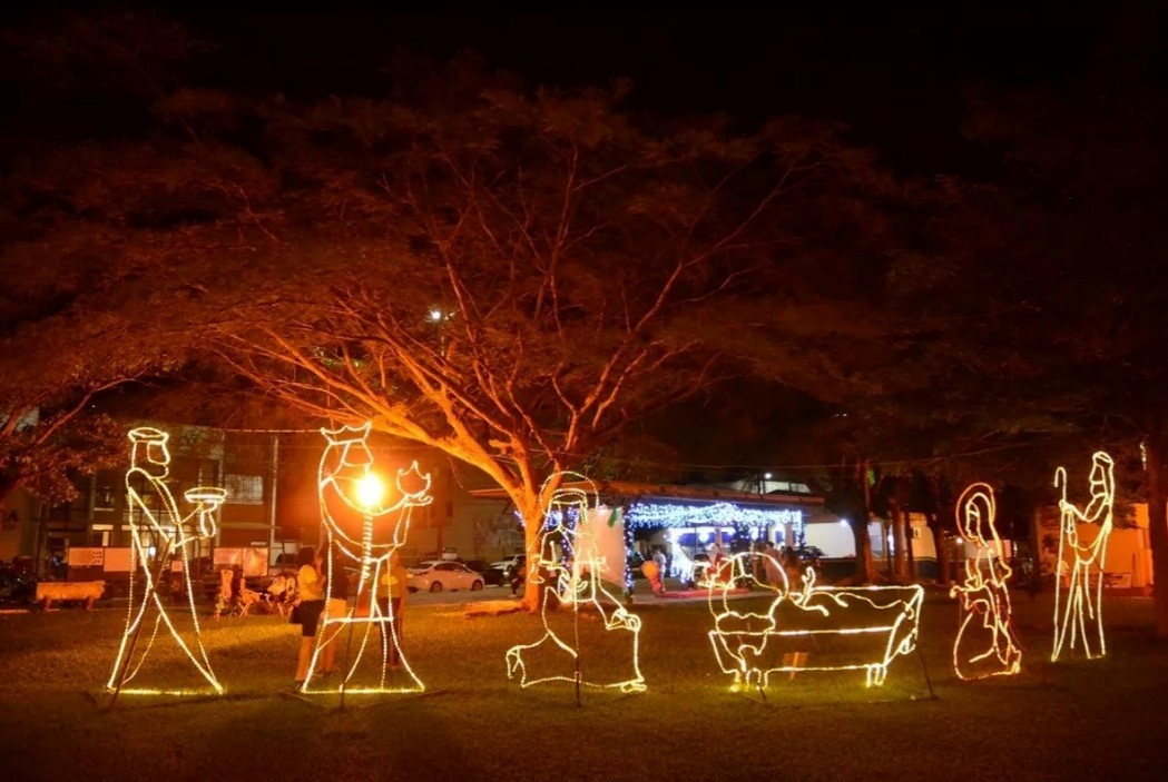 PREOCUPANTE: MP apura irregularidades elétricas da iluminação natalina de praça pública