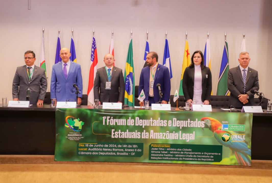 CONFÚCIO MOURA: 1º Fórum Parlamentar da Amazônia é realizado em Brasília