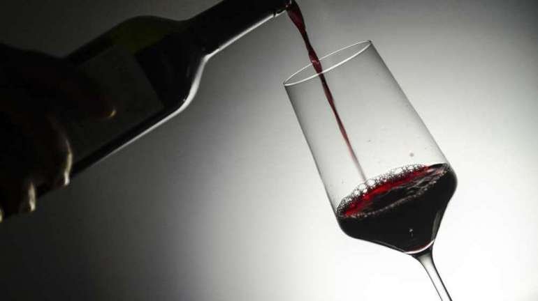 VENENO: Onze pessoas morrem após beberem vinho intoxicado durante funeral