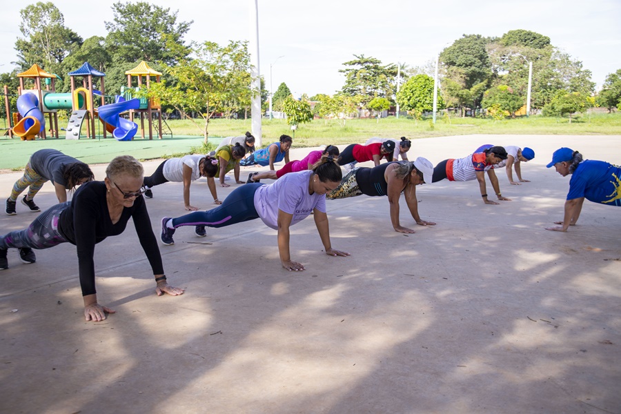 GRATUITAS: Aulas de ginástica orientada são oferecidas no Skate Park