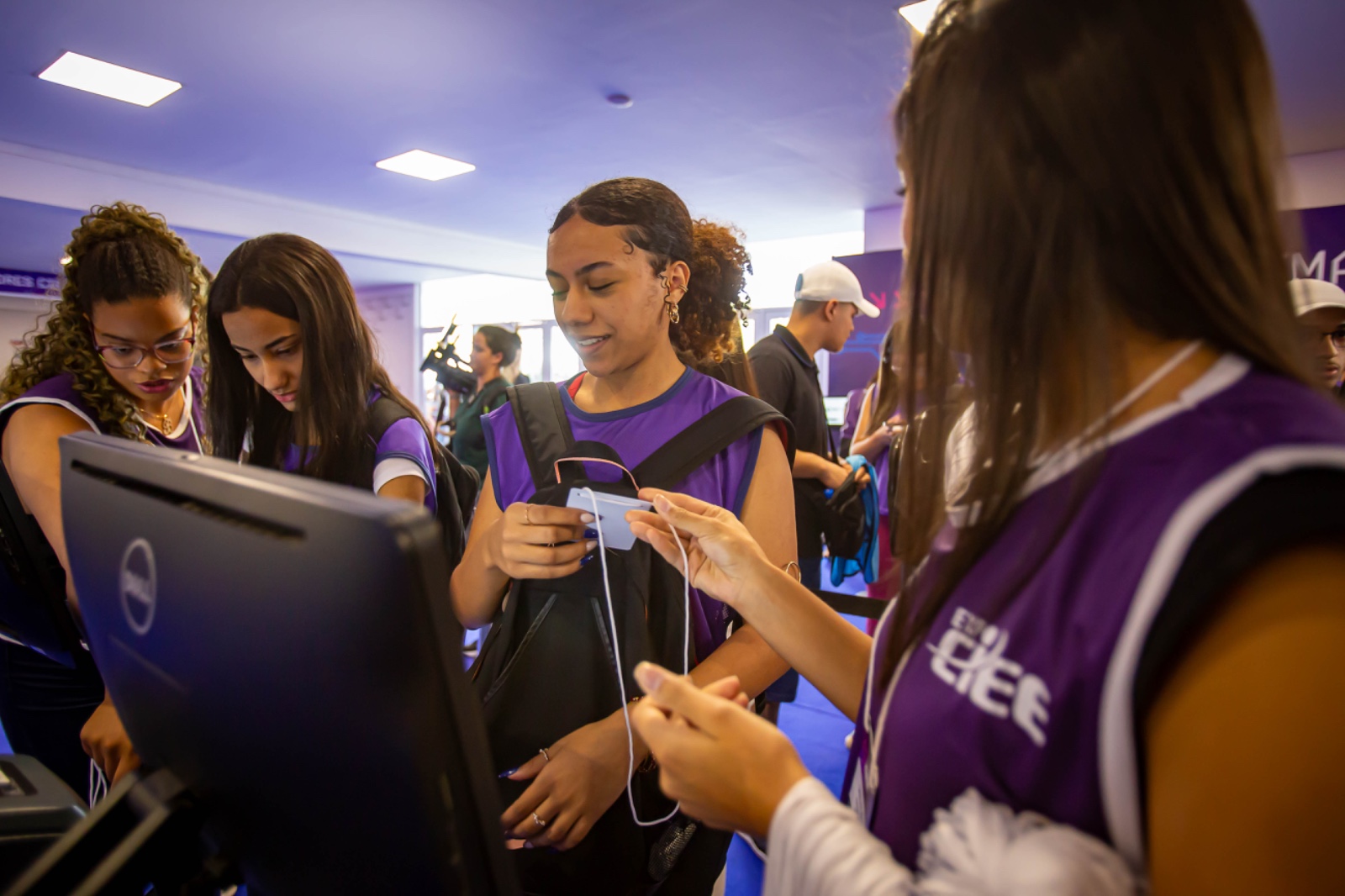 EM RONDÔNIA: Mês de junho começa com 64 vagas para programas de Estágio e Aprendizagem