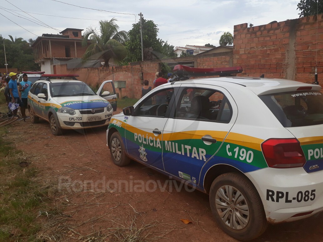 Assaltante é baleado com a própria arma após empresário reagir roubo