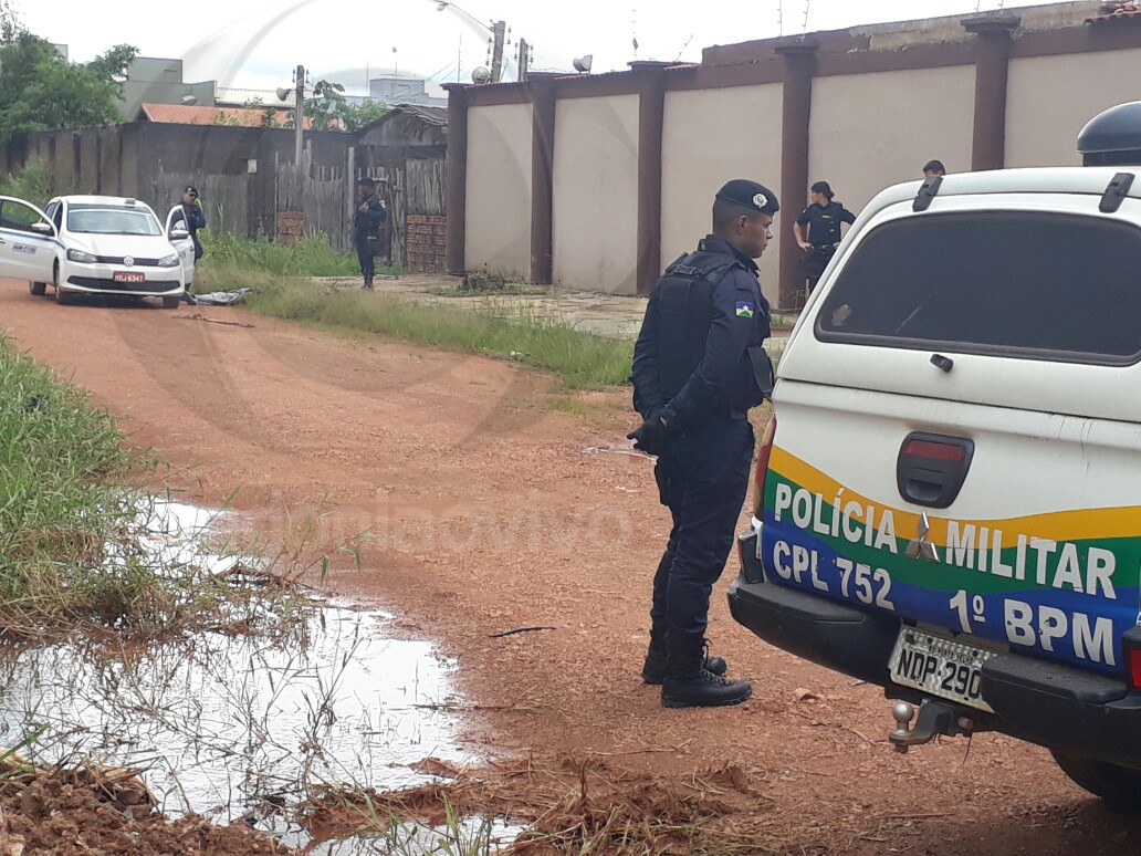 BRUTALIDADE: Taxista é morto a facadas por travesti durante assalto