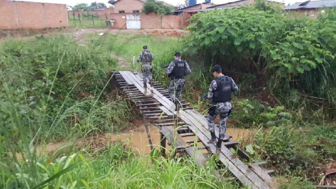 TIROTEIO: Quadrilha invade prédio da PRF, rouba armas de vigilantes e um é morto