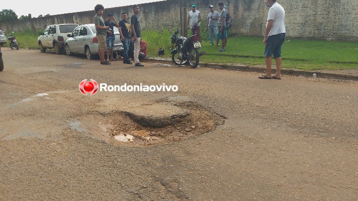 CRATERA: Buraco provoca grave acidente em frente ao clube da OAB