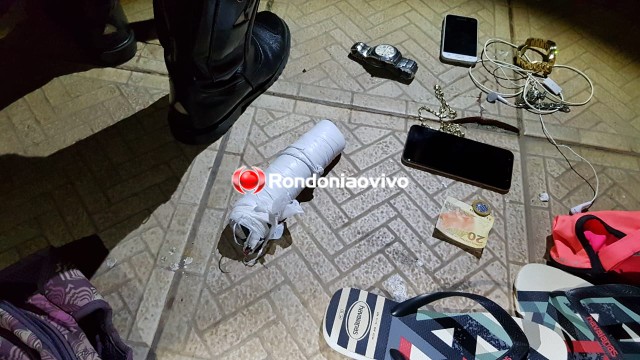 VÍDEO: Dupla é presa com dinamite e arma tentando explodir caixa eletrônico de banco