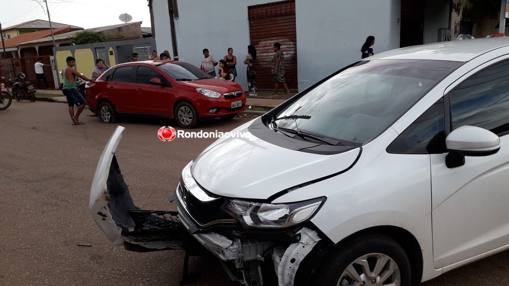 IMPRUDÊNCIA: Homem invade cruzamento e atinge carro dirigido por mulher na capital