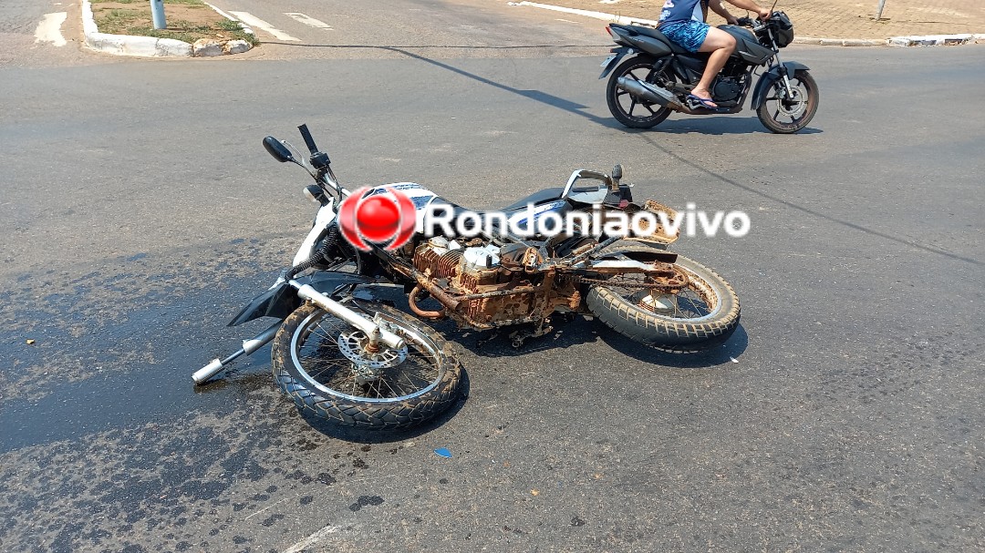 ASSISTA O VÍDEO: Motorista de carro foge após acidente com motociclista em semáforo