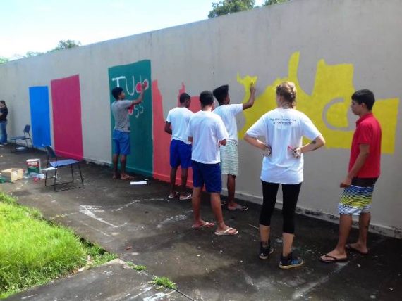 Curso de grafitismo eleva autoestima de adolescentes da Fease