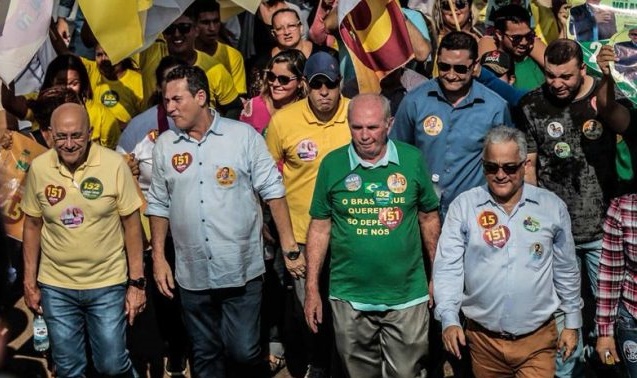 CAMPANHA: Maurão, Confúcio e Raupp realizam caminhada na Jatuarana, em Porto Velho