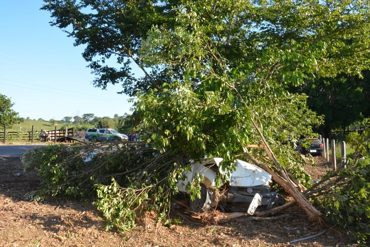 TRAGÉDIA: Colisão entre três veículos deixa um morto e cinco feridos em Rondônia