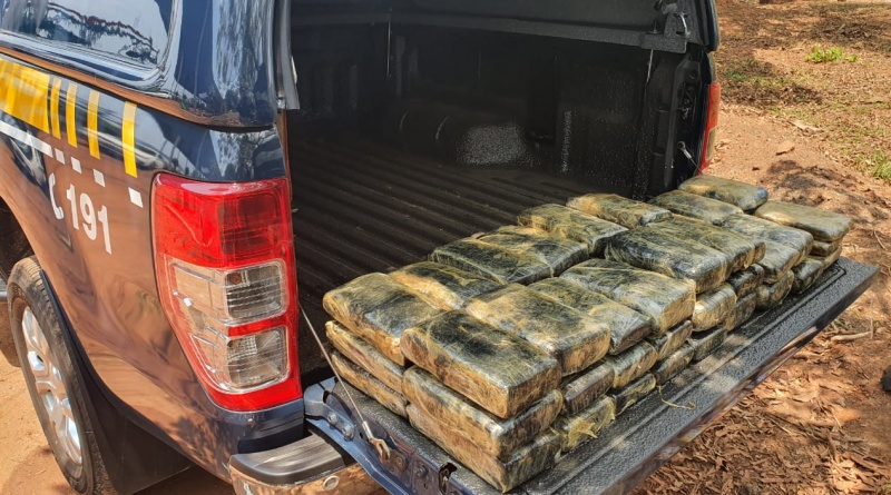 NA BR-364: PRF apreende 46 Kg de maconha e quase 8 de Kg cocaína em carro 