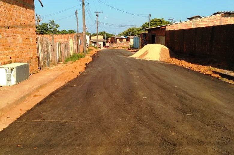 ATUAÇÃO: Rua é asfaltada no Castanheira após indicação do deputado Anderson Pereira