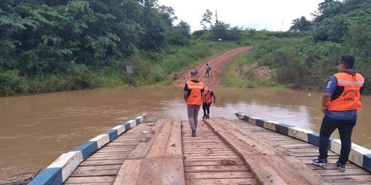 RIO ACRE: Nível aumenta após chuvas e comunidades rurais enfrentam isolamento