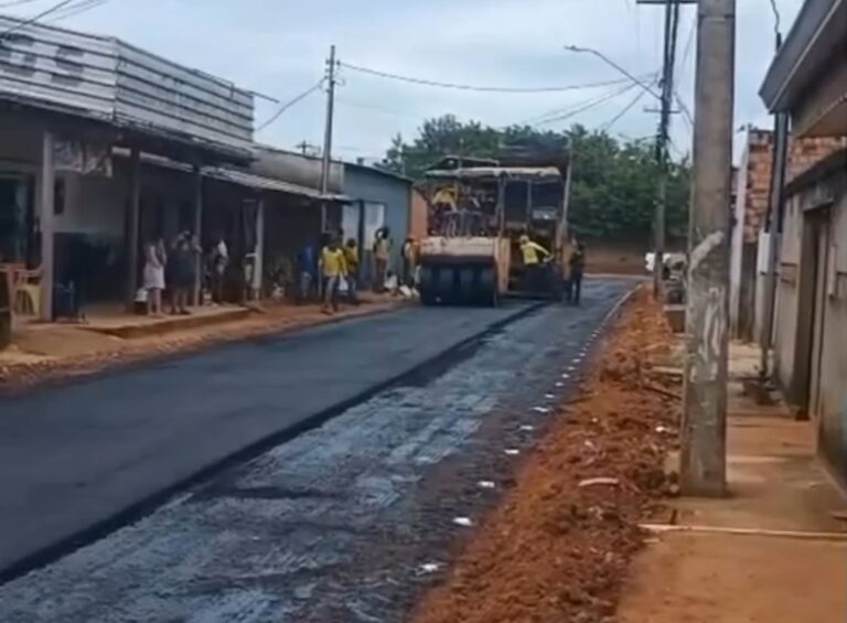 FERNANDO SILVA: Vereador tem pedido atendido e Bairro Industrial recebe drenagem e asfalto