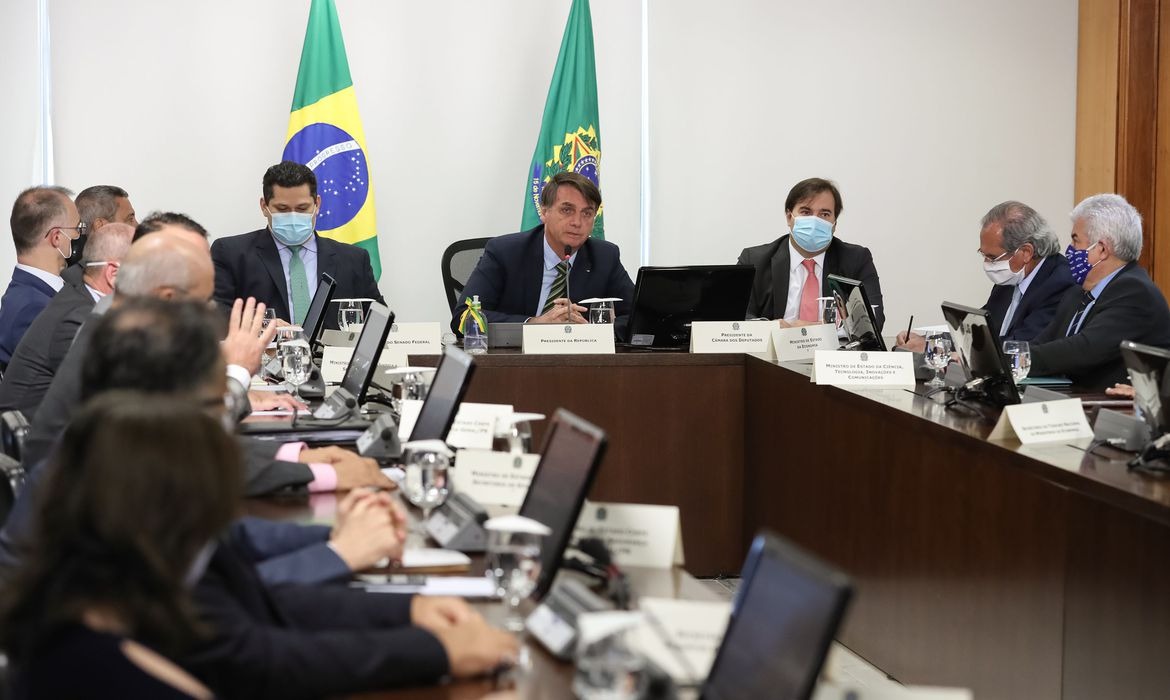 REUNIÃO: Governadores apoiam veto a reajustes de salário para servidores