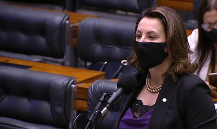 AÇÃO: Jaqueline Cassol defende produtores de leite e cobra solução do Governo Estadual 