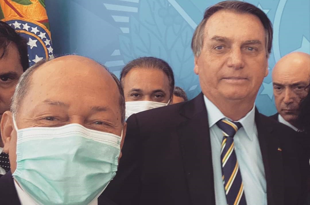 DEPUTADO FEDERAL: Cel. Chrisóstomo e bancada evangélica em um encontro com Jair Bolsonaro